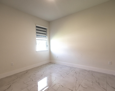 2149 Sw Susset Lane - Photo Thumbnail 16