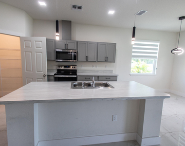 2149 Sw Susset Lane - Photo Thumbnail 40