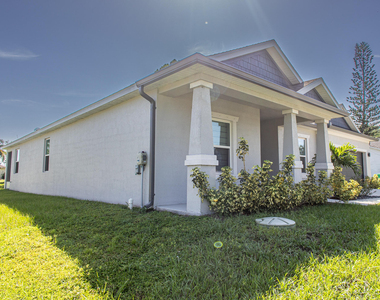 2149 Sw Susset Lane - Photo Thumbnail 2