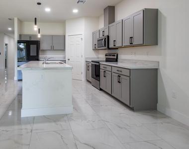 2149 Sw Susset Lane - Photo Thumbnail 41