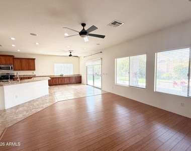 2778 E Courtney Street - Photo Thumbnail 10