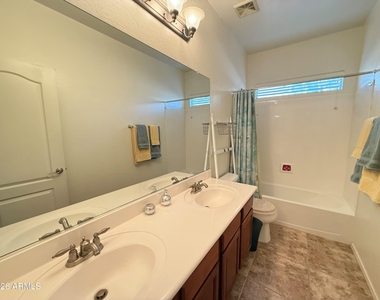 2778 E Courtney Street - Photo Thumbnail 20