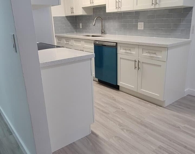 1200 Sw 124th - Photo Thumbnail 4