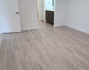 1200 Sw 124th - Photo Thumbnail 14