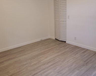 1200 Sw 124th - Photo Thumbnail 22