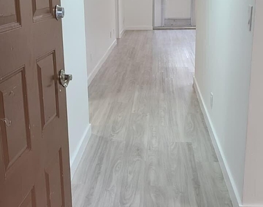 1200 Sw 124th - Photo Thumbnail 1