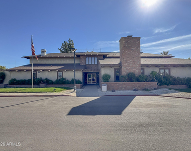 8630 W Las Palmaritas Drive - Photo Thumbnail 6
