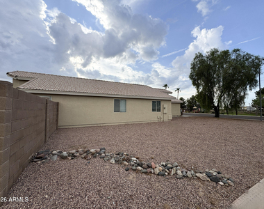 8630 W Las Palmaritas Drive - Photo Thumbnail 2