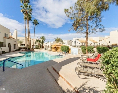 5665 W Galveston Street - Photo Thumbnail 16