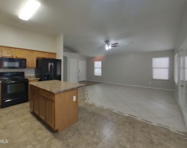 9066 E Cedar Basin Lane - Photo Thumbnail 3