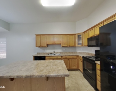 9066 E Cedar Basin Lane - Photo Thumbnail 4