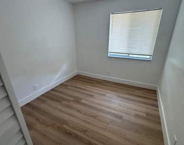 5830 Nw 21st Street - Photo Thumbnail 8