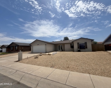 5201 W Mercer Lane - Photo Thumbnail 32
