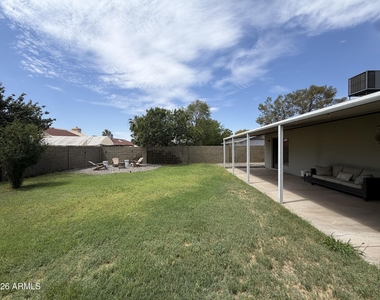 5201 W Mercer Lane - Photo Thumbnail 29