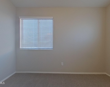 16264 W Lincoln Street - Photo Thumbnail 14