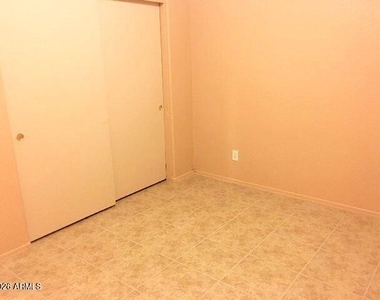 2300 E Magma Road - Photo Thumbnail 8
