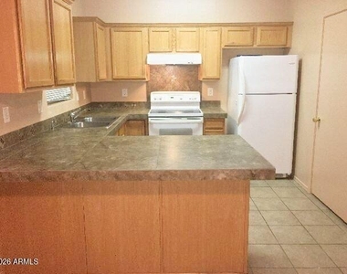 2300 E Magma Road - Photo Thumbnail 4