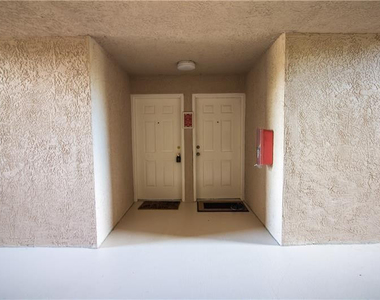 5045 Wiles Road - Photo Thumbnail 18