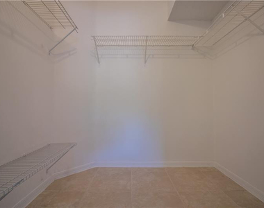 5045 Wiles Road - Photo Thumbnail 8