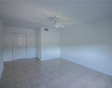 5045 Wiles Road - Photo Thumbnail 5