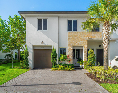 610 Pioneer Way - Photo Thumbnail 33