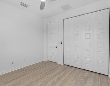610 Pioneer Way - Photo Thumbnail 23