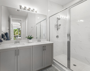 610 Pioneer Way - Photo Thumbnail 17