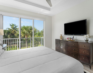 610 Pioneer Way - Photo Thumbnail 15