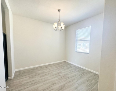 17134 N Rosemont Street - Photo Thumbnail 2