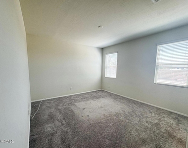 17134 N Rosemont Street - Photo Thumbnail 7