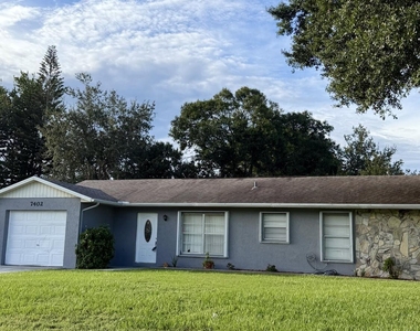 7402 Lakeland Boulevard - Photo Thumbnail 8