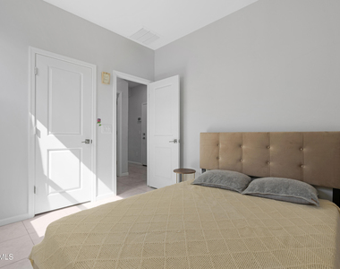 2562 E Boulder Avenue - Photo Thumbnail 15