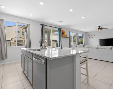 2562 E Boulder Avenue - Photo Thumbnail 8