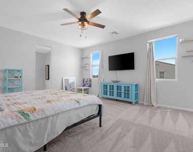 2562 E Boulder Avenue - Photo Thumbnail 20