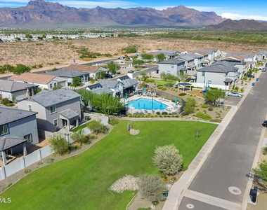 2562 E Boulder Avenue - Photo Thumbnail 37