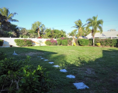 13868 Cocoanut Avenue - Photo Thumbnail 9
