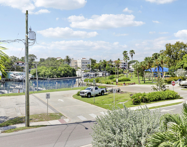 513 Sw Ocean Boulevard - Photo Thumbnail 16