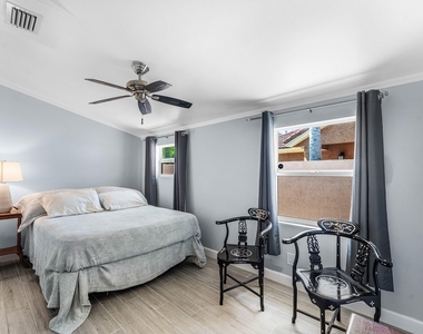 559 Nw 38th Terrace - Photo Thumbnail 14