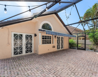 559 Nw 38th Terrace - Photo Thumbnail 24