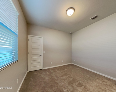 439 W Tenia Trail - Photo Thumbnail 12