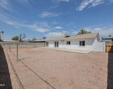 1907 W Denton Lane - Photo Thumbnail 26