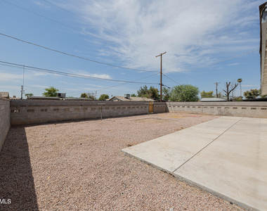 1907 W Denton Lane - Photo Thumbnail 25