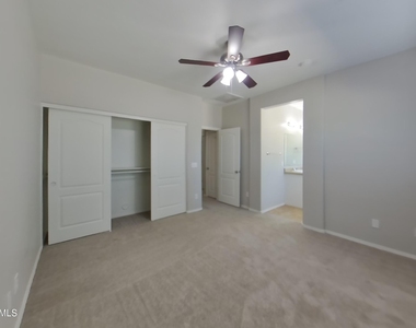 22872 S 218th Street - Photo Thumbnail 7