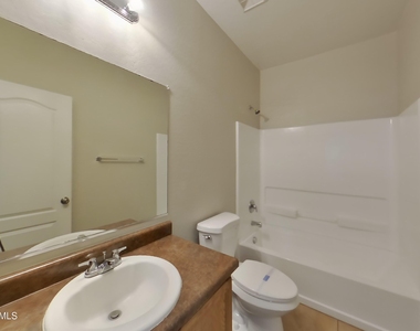 22872 S 218th Street - Photo Thumbnail 13