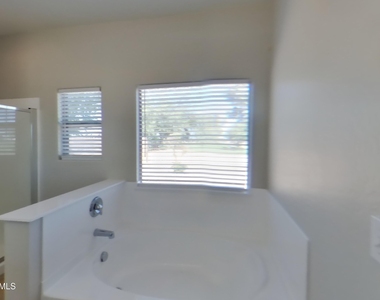 22872 S 218th Street - Photo Thumbnail 8