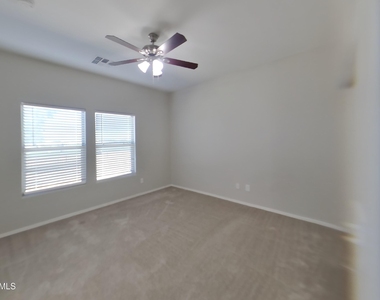 22872 S 218th Street - Photo Thumbnail 5