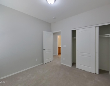 22872 S 218th Street - Photo Thumbnail 9