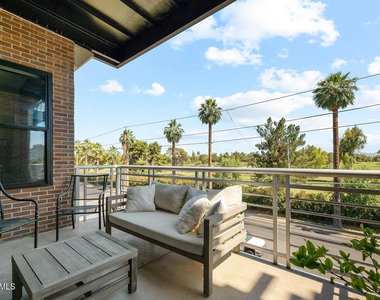 914 E Osborn Road - Photo Thumbnail 11