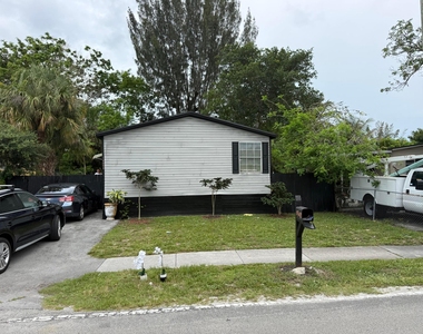 10548 Sw Sandalfoot Boulevard - Photo Thumbnail 5