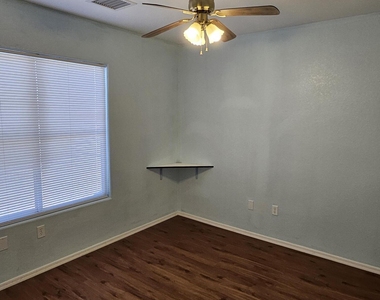 10321 W Fernando Drive - Photo Thumbnail 8